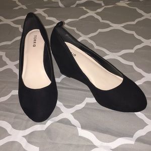 Women’s size 13 wedge pumps by Torrid